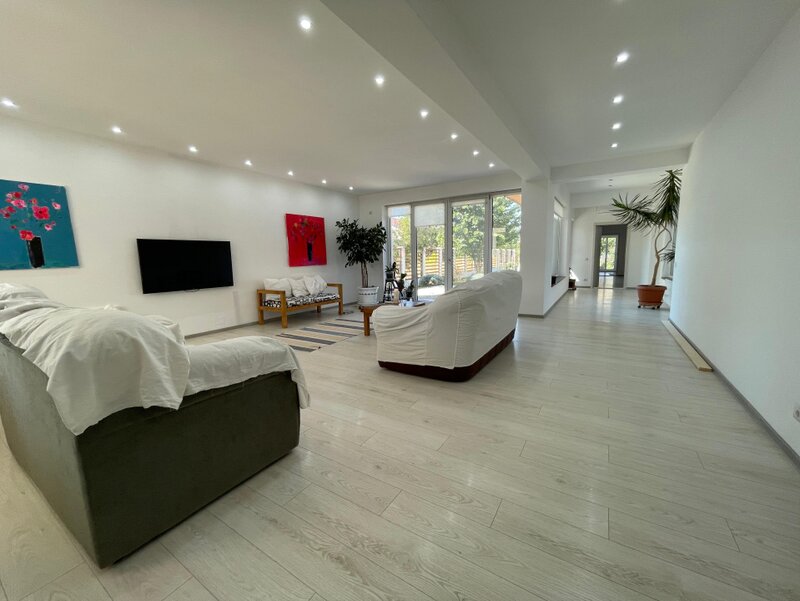 Comuna Berceni - 3 min Lidl Vila individuala 6 camere